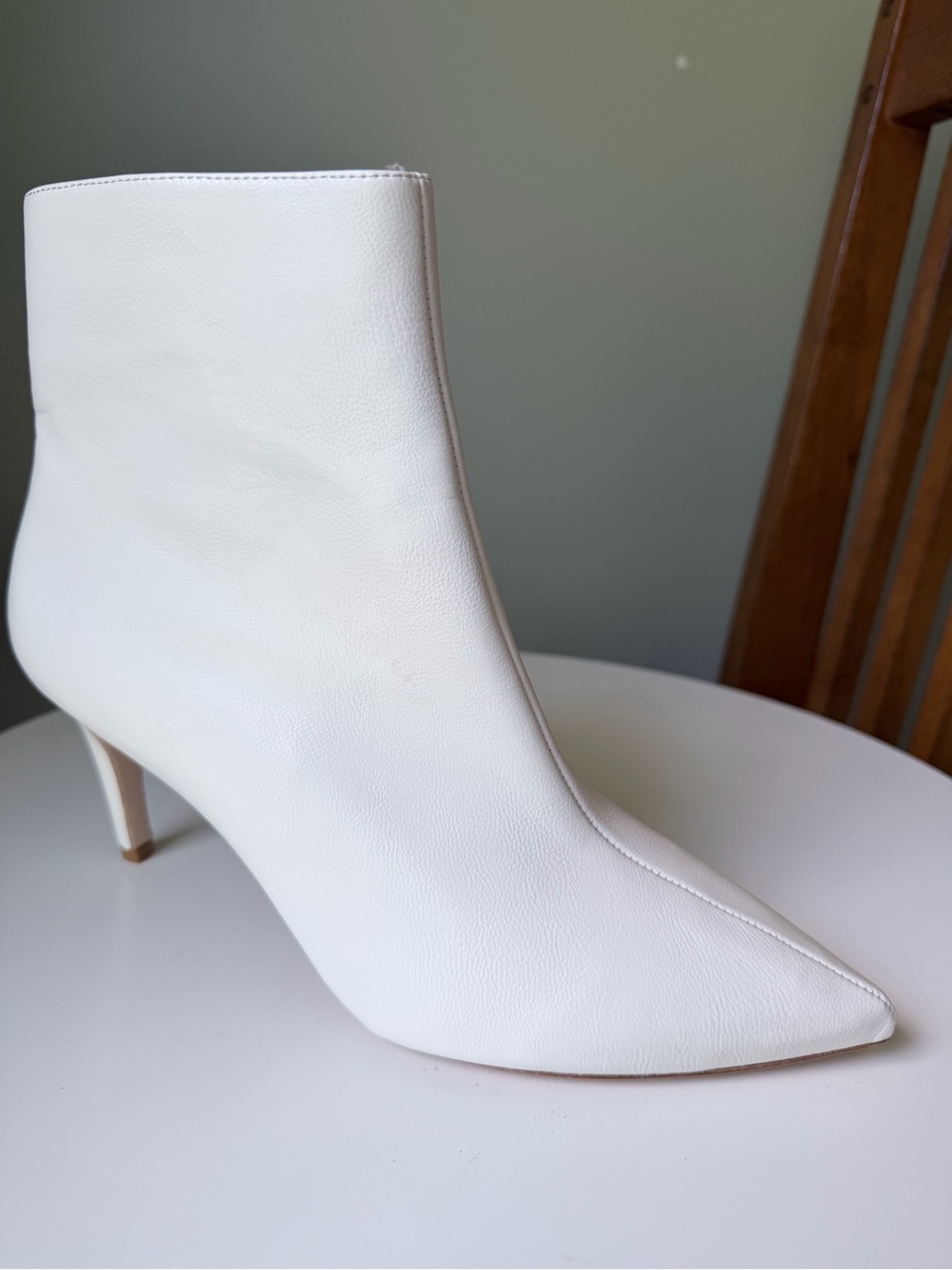 Raye  Boot Pointed Toe Kitten Heel Ankle Boots Women’s Size 8 minimalist white